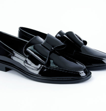 Mocasines Bruna con moño en charol