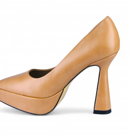 Tacon Valery nude
