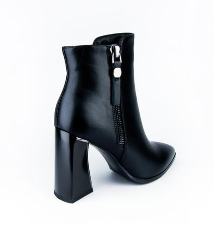 Botines Greta con cremallera decorativa