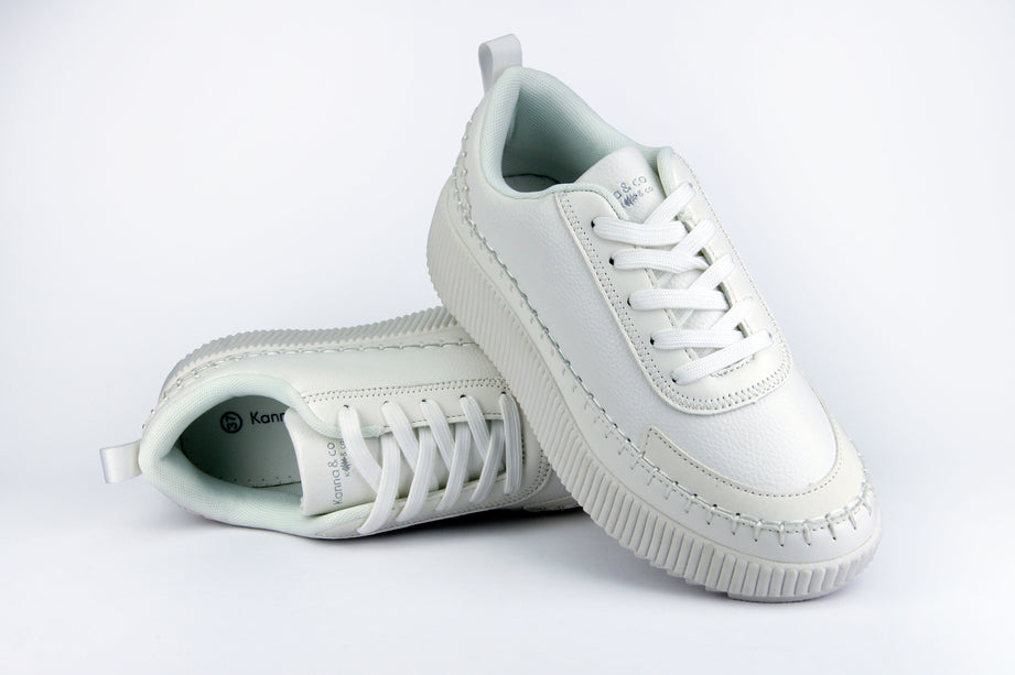 Tenis Isa con costura decorativa