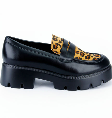 Mocasines Cleo con antifaz y estampado animal print