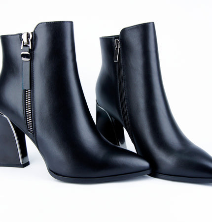 Botines Greta con cremallera decorativa