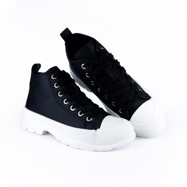 Teni Mar tipo converse negro suela blanco
