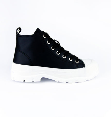 Teni Mar tipo converse negro suela blanco