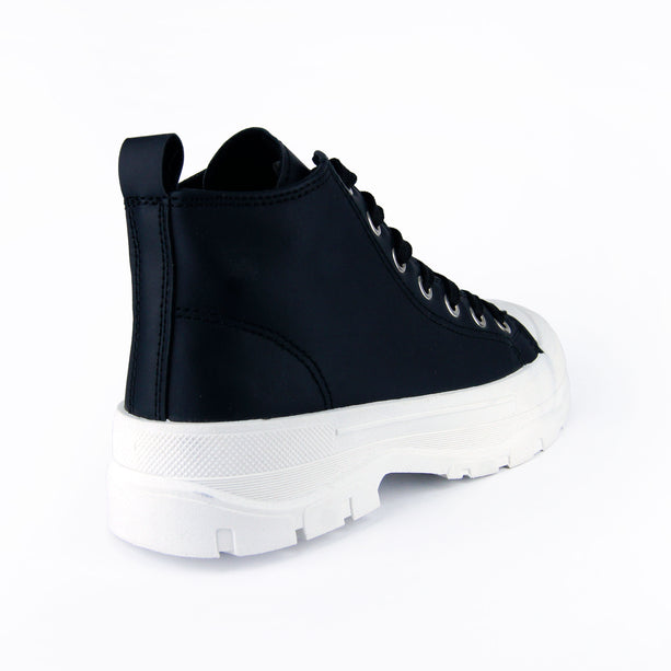 Teni Mar tipo converse negro suela blanco
