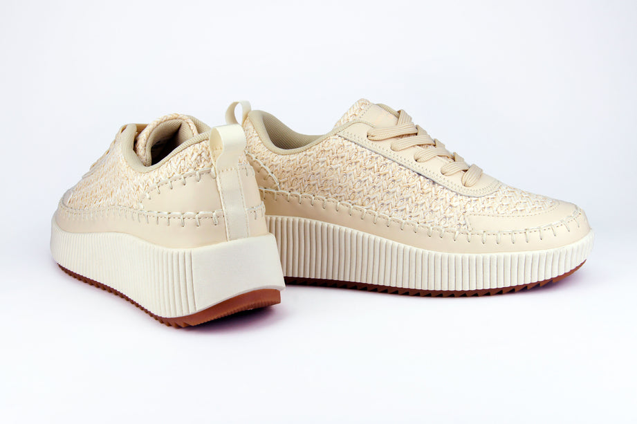 Tenis Celeste con textura tejida