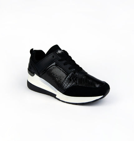 Tenis Saku estilo casual
