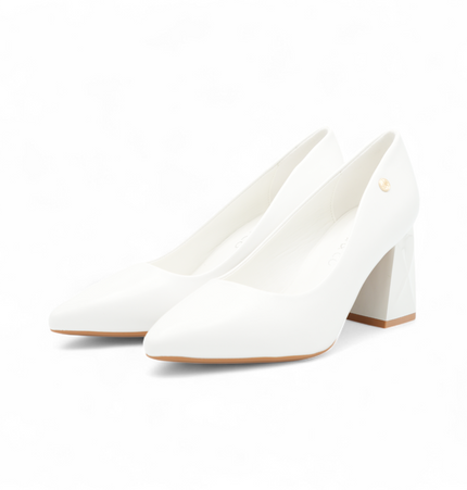 Tacones / Stiletto NAI Crema